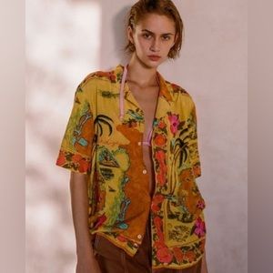 URBAN OUTFITTERS Hayden Souvenir Button Down Shirt
